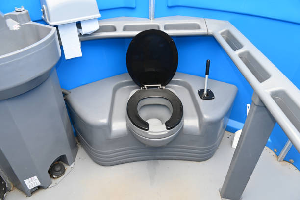 Porta potty delivery and setup in Winchester, TN